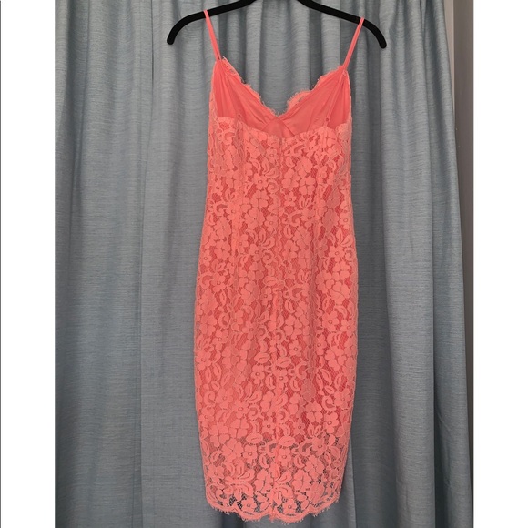 NWOT Lulu’s Coral Lace Dress - Picture 5 of 8